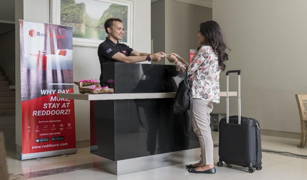 Reddoorz Apartment @ Margonda Residence Depok Ngoại thất bức ảnh