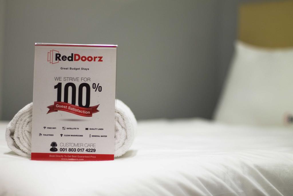 Reddoorz Apartment @ Margonda Residence Depok Ngoại thất bức ảnh