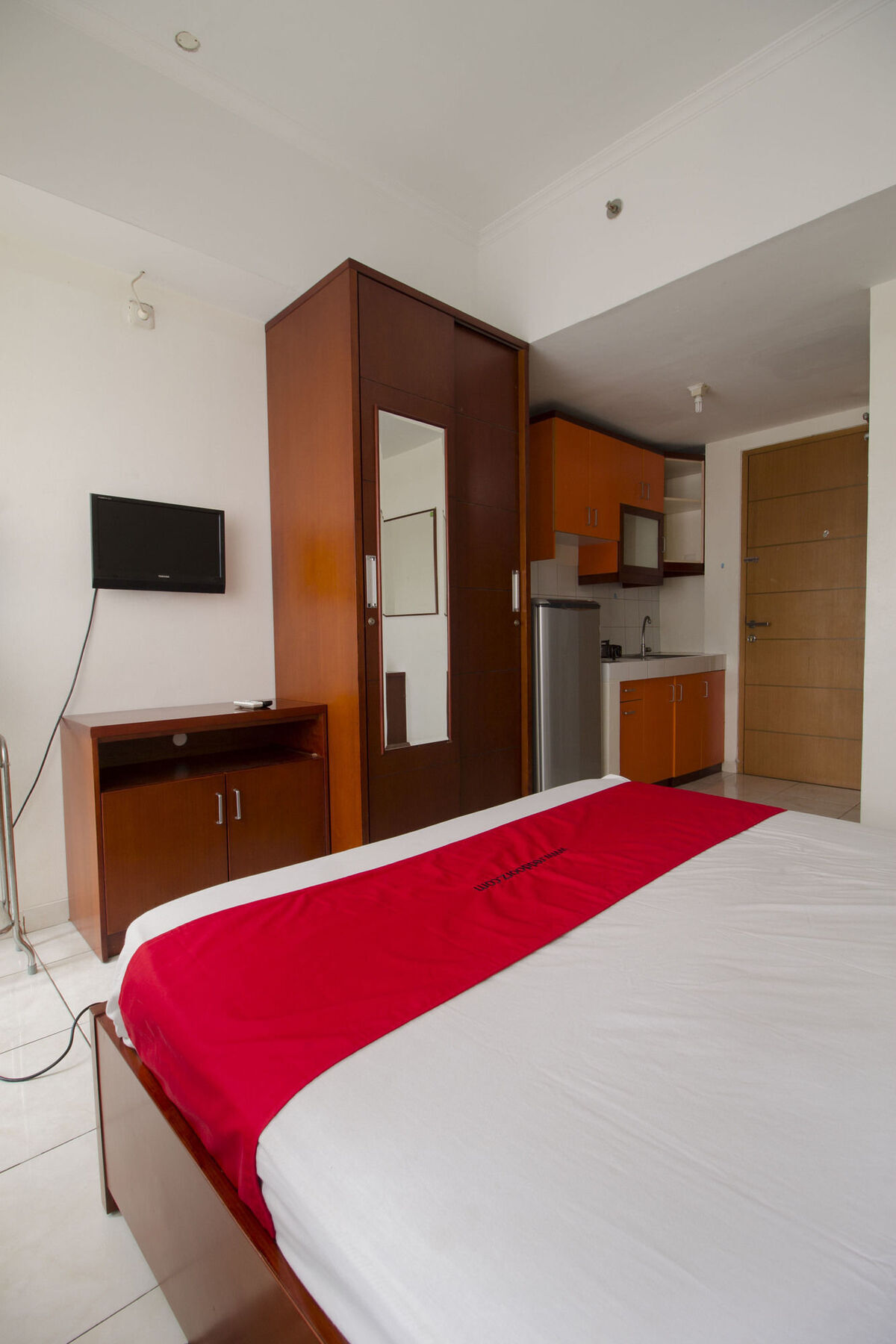 Reddoorz Apartment @ Margonda Residence Depok Ngoại thất bức ảnh