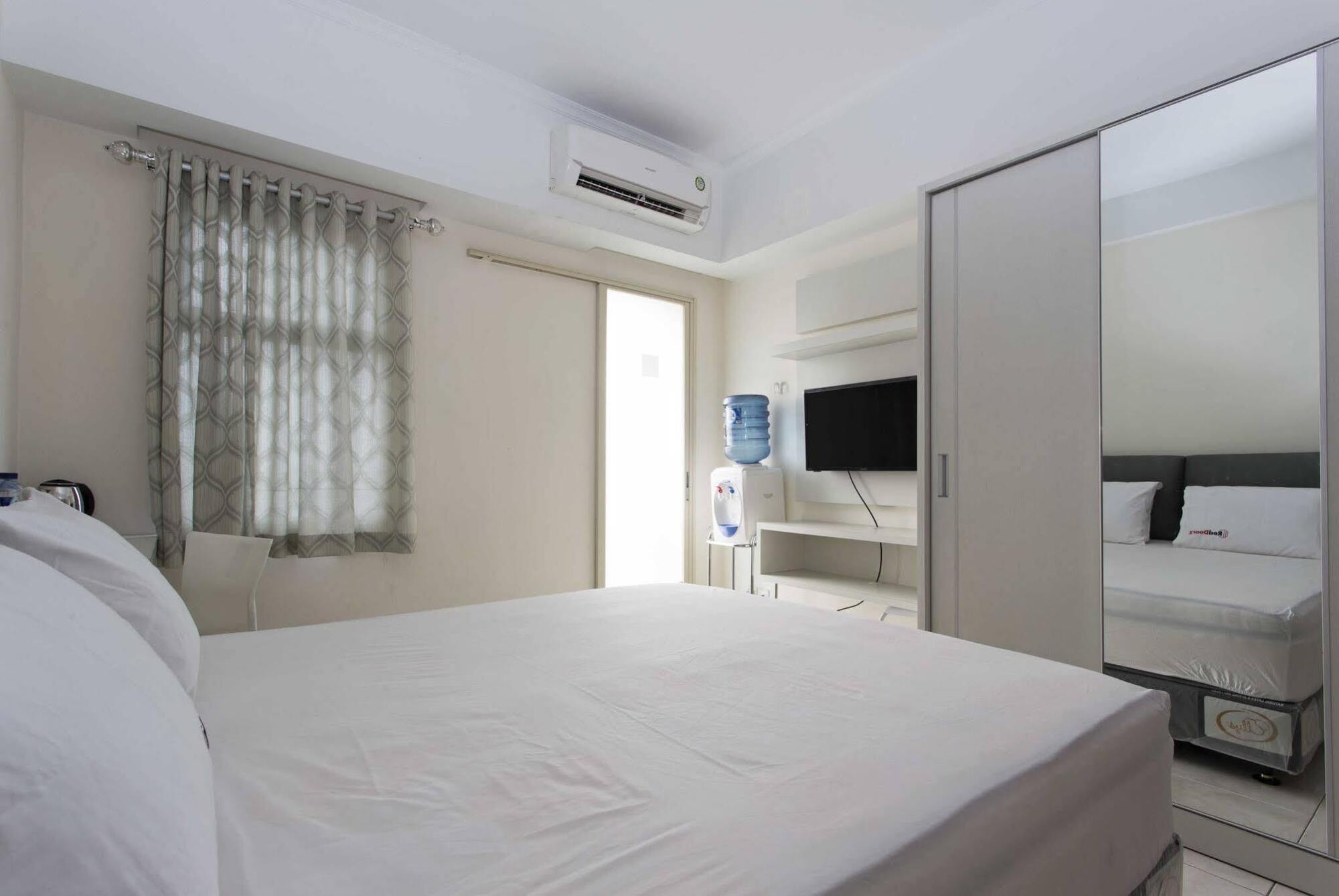 Reddoorz Apartment @ Margonda Residence Depok Ngoại thất bức ảnh